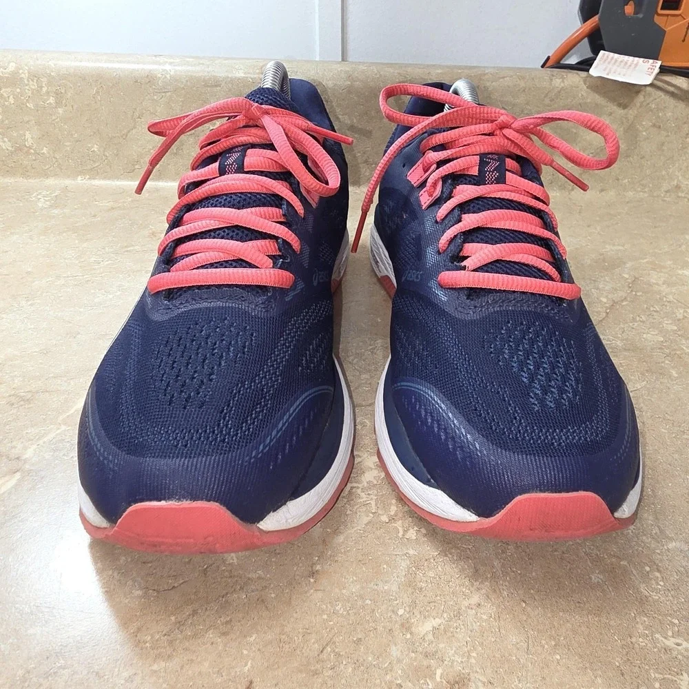 Asics brand style